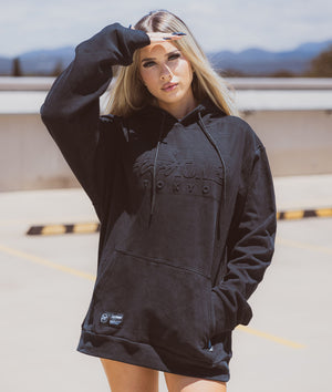 Women's Hardtuned Embossed P1 Fleece Hoodie - Black